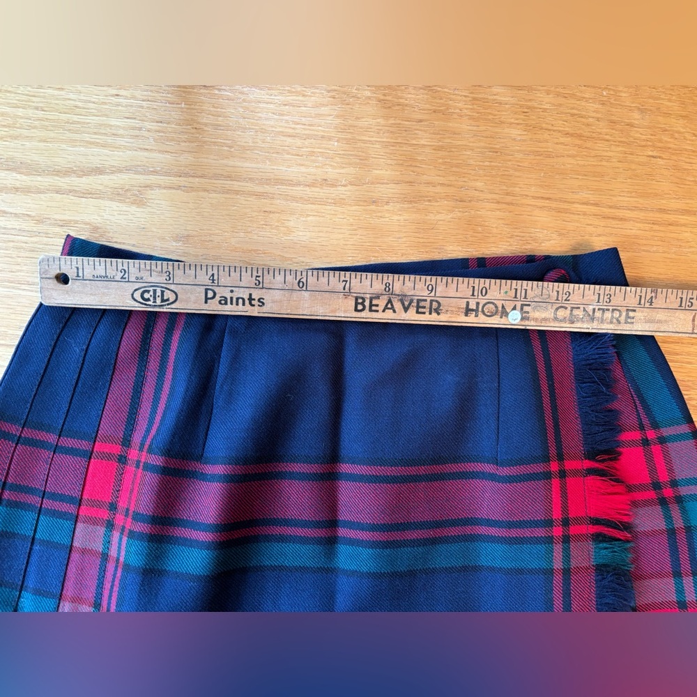 Highland Queen Plaid Kilt Skirt  100% Virgin Wool Size 10 - Picture 6 of 7
